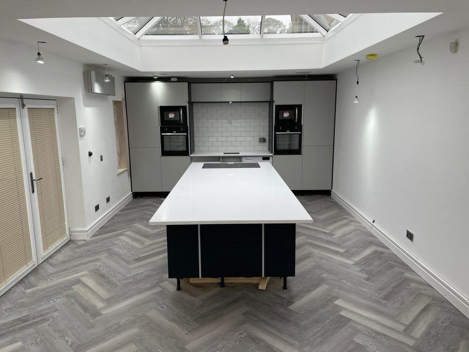 LVT Herringbone Spc 011 (A &B) Hydro loc Job 5/1X126X610