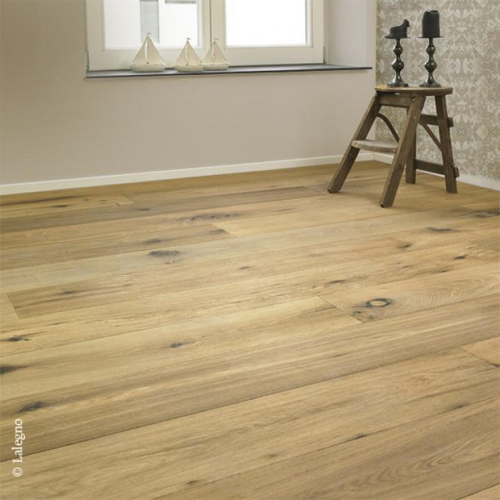 904 - ENGINEERED OAK SMOKED DISTRESSED & OILED